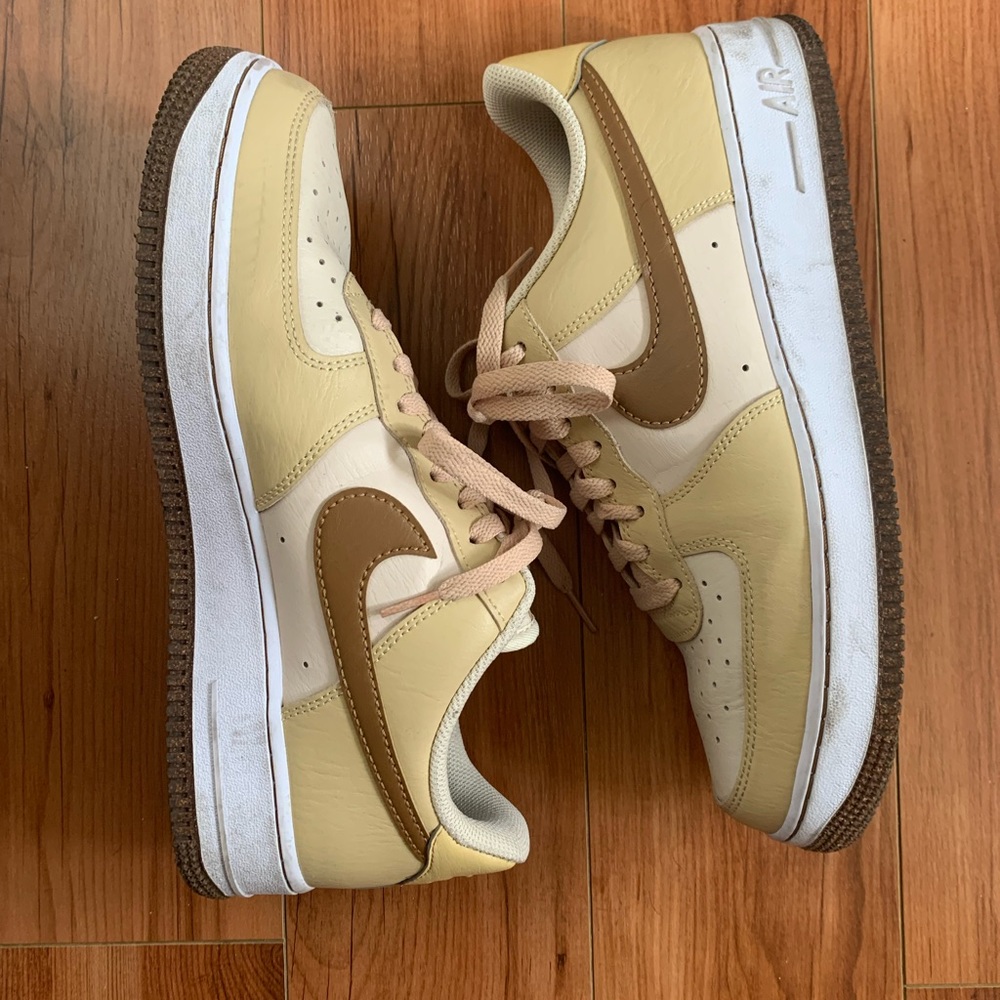 Nike Men's Air Force 1 Low '07 Shoe, Pearl/White/Sesame